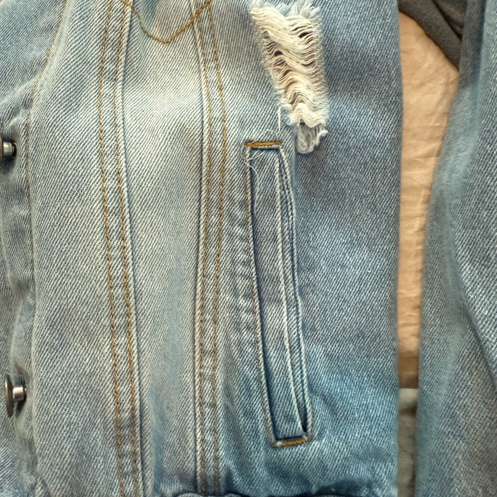 Jean jacket - Picture 4 of 5